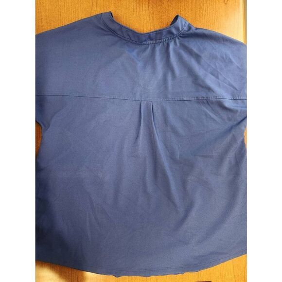 ClimateRight by Cuddl Duds Scrub Top Women's Size L Metro Blue 2 Way Pockets - Picture 7 of 7